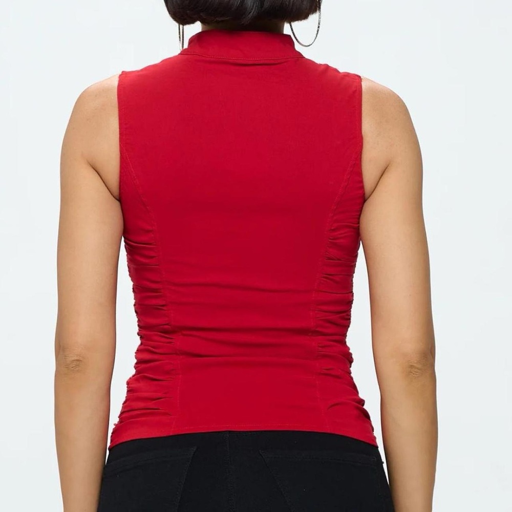 Oh Yes Red Zip-Up Ruched Top 🔥 - Picture 4 of 9
